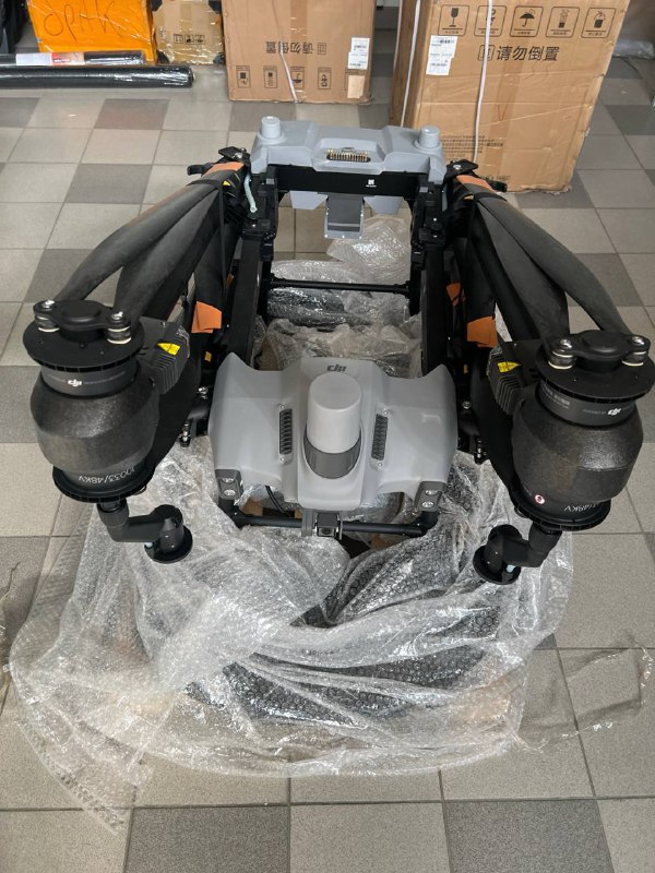 DJI Agras T40 — сельскохозяйственный модульный дрон